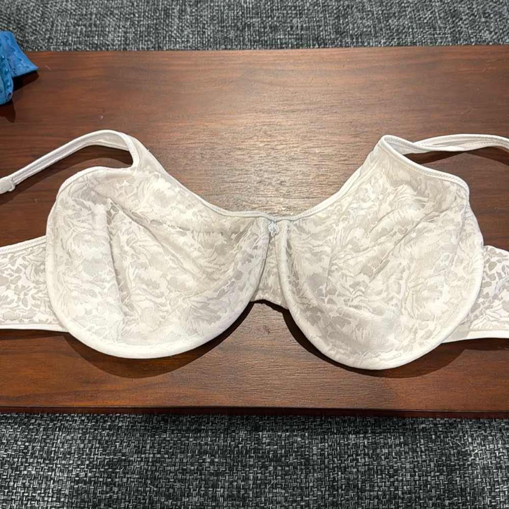 Bali minimizing Bra 36G